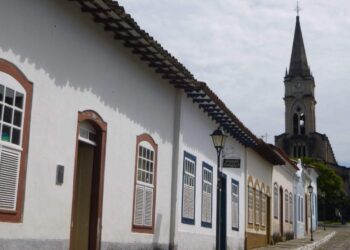 Cidade de Goiás proíbe entrada de turistas até 12 de abril 