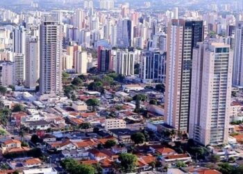 Economia de Goiás só volta à normalidade em 2022, prevê Adial
