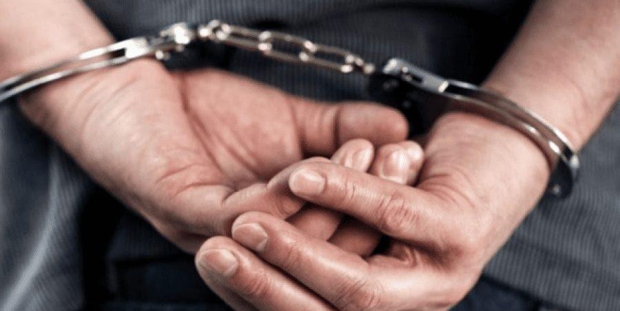 Homem é preso após usar facão para agredir sobrinha, em Goiânia