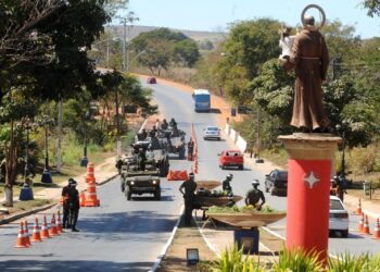 Justiça suspende decreto que flexibiliza comércio em Santo Antônio do Descoberto