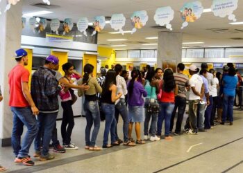 MP-GO e MPF quer fim de aglomerações em bancos e lotéricas, em Goiás