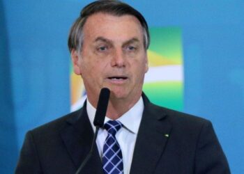 Pagamento do auxílio de R$ 600 deve começar na semana que vem, diz Bolsonaro