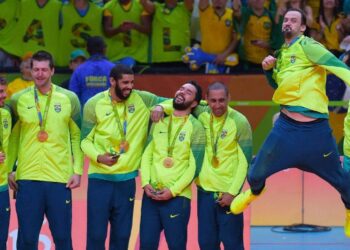 Bicampeão olímpico, Serginho se aposenta do vôlei aos 44 anos