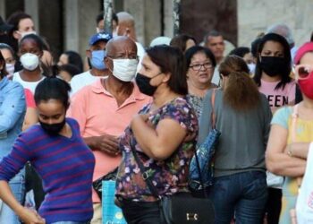 De 2.049 casos de covid-19 em Goiás, 1.113 são apenas em Goiânia