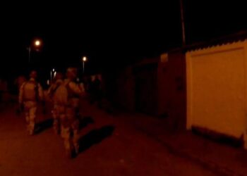Operação com mais de 100 policiais desarticula tráfico em Goianira