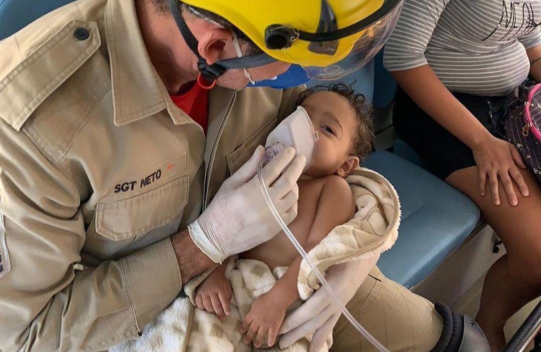 Bombeiros resgatam bebê que se afogou em banheira, em Rio Verde