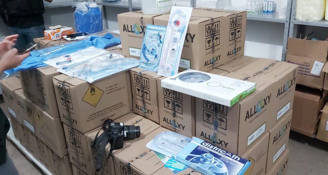 Dois são presos por venda de produtos hospitalares falsos, em Aparecida