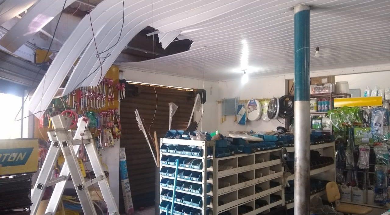 Homem "aranha" é preso por furto de comércios, em Aparecida de Goiânia