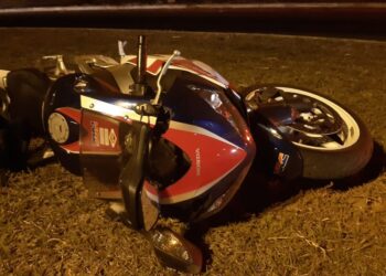 Motociclista morre após bater em meio fio, em Goiânia