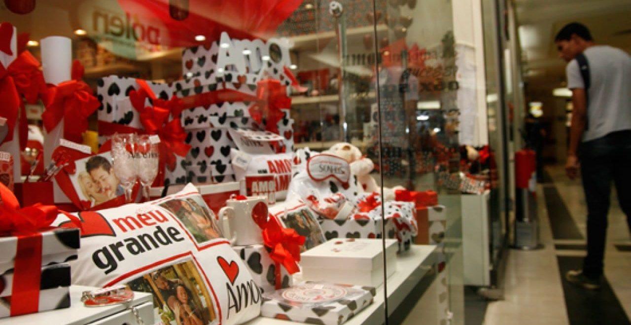Vendas no varejo devem ter tombo recorde de 43,1% no Dia dos Namorados