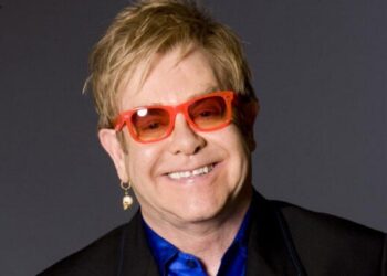 Elton John vai exibir shows históricos no Youtube, um deles gravado no Brasil