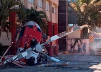 Helicóptero dos Bombeiros cai a caminho de resgate no Distrito Federal