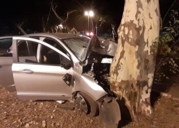 Jovem morre após motorista bêbada bater contra árvore, em Goiânia