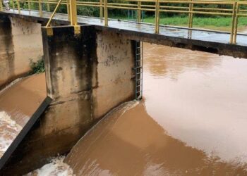 PL prevê barreiras para conter poluição de rios e de córregos, em Goiânia