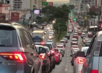 SMT divulga balanço do fluxo de veículos após a reabertura do comércio, em Goiânia