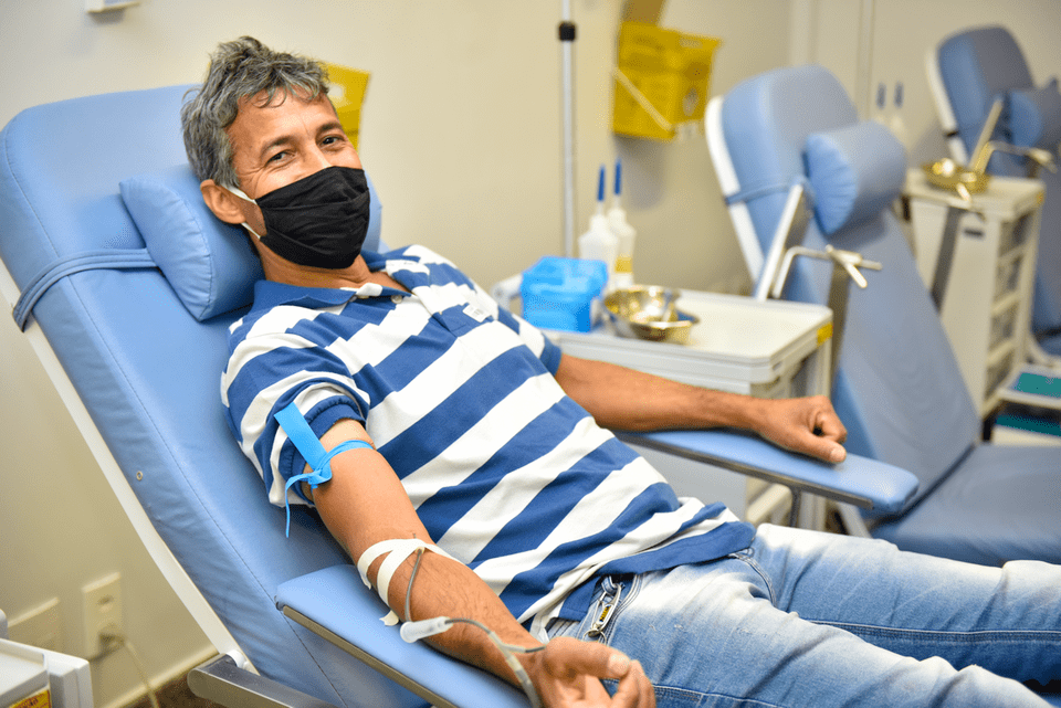 Campanha do Dia dos Pais do Hugol incentiva doação de sangue