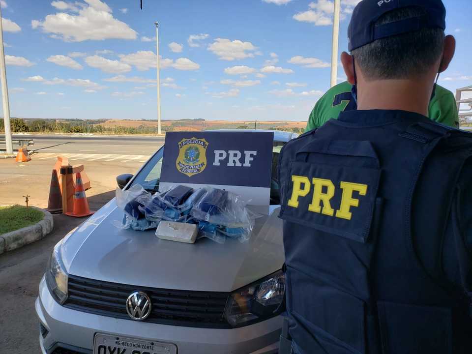 PRF apreende droga e provoca impacto de mais de R$2,2 milhões ao narcotráfico
