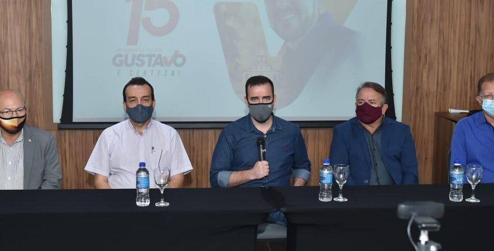 Coligação de Gustavo Mendanha esclarece mudança em registro de chapa