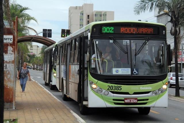 Greve dos ônibus é suspensa em Goiânia
