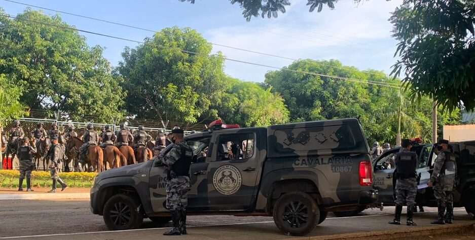 Mais de mil presos são transferidos da penitenciária de Aparecida de Goiânia