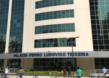 Secretaria do governo de Goiás registra casos de covid após retorno de servidores