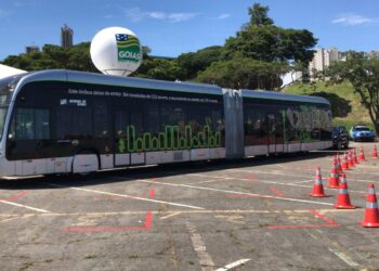 Goiás apresenta 1º ônibus articulado 100% elétrico para utilização no Eixo Anhanguera