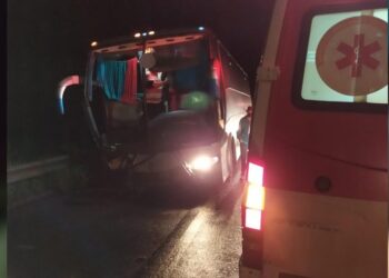 Seis pessoas morrem em colisão entre carro e ônibus na BR-020, em Formosa