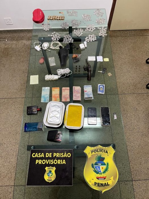 Advogados são flagrados tentando repassar materiais ilícitos para detentos, em Goiás