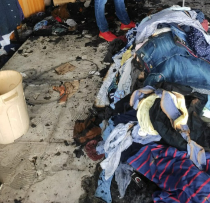 Durante a madrugada, incêndio destrói parte de uma loja de roupas, em Goiânia