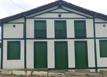 Governo de Goiás assume e autoriza reforma de teatro tombado em Pirenópolis