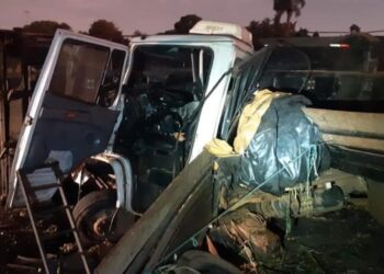 Acidente entre três veículos deixa cinco pessoas feridas na BR-414, em Anápolis