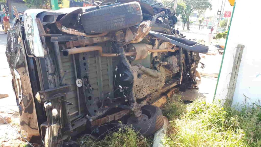 Adolescente de 15 anos morre após ser arremessada de veículo que disputava racha, em Goiânia