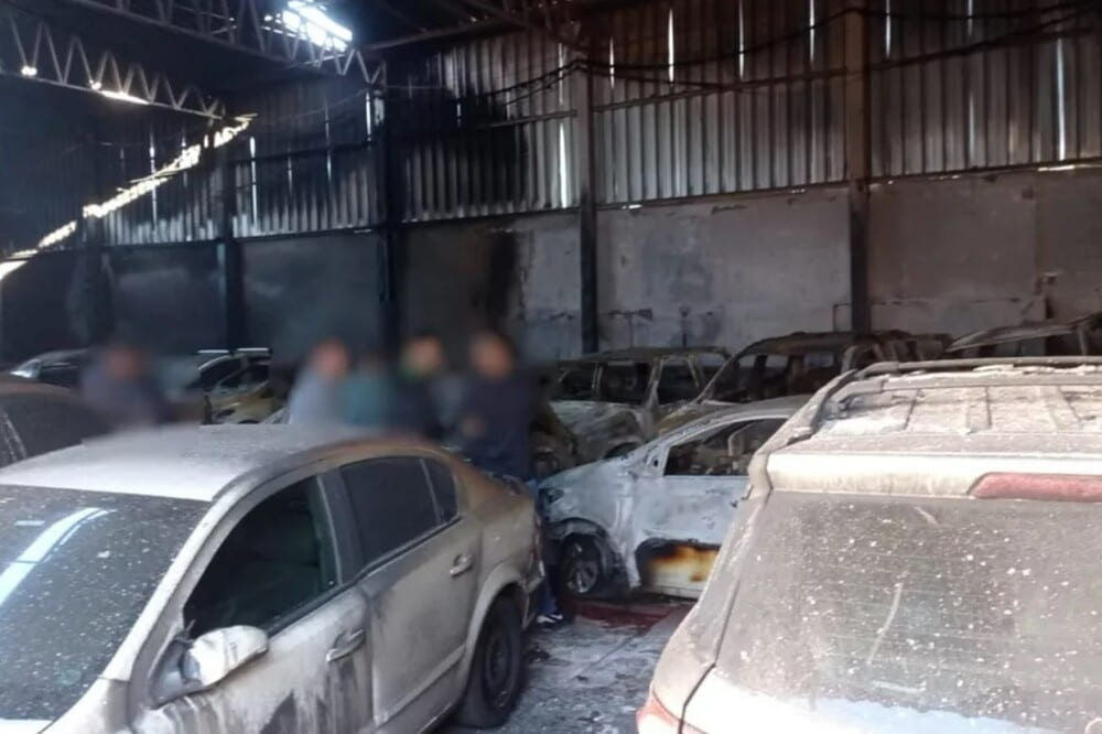 Incêndio destrói garagem de carros, em Goiânia; prejuízo é avaliado em R$ 3 milhões