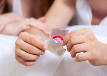 Projeto pune quem retirar preservativo, sem consentimento, durante ato sexual