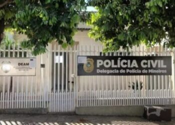 Zelador é preso por abusar de alunas dentro da unidade de ensino, em Mineiros