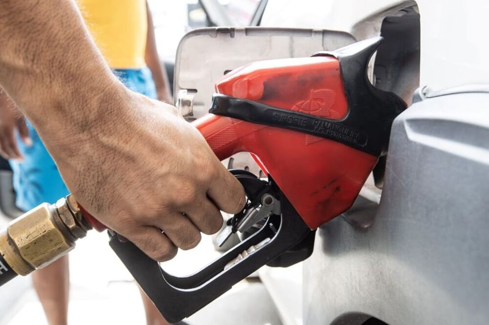 Preço do combustível tem alta de 5,18% na gasolina e de 14,25% no diesel