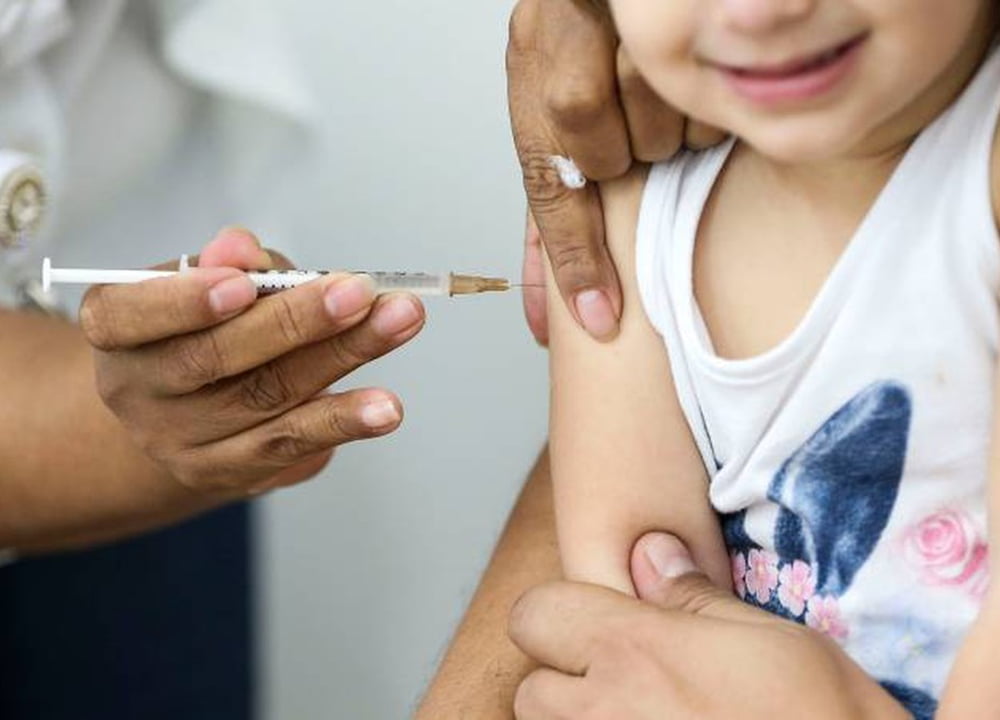 Covid-19: crianças de 3 a 5 anos começam a ser vacinadas, em Goiás