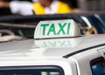 Auxílio taxistas: 2,3 mil profissionais devem receber auxílio, em Goiás