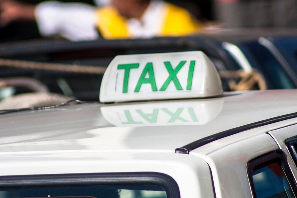 Auxílio taxistas: 2,3 mil profissionais devem receber auxílio, em Goiás