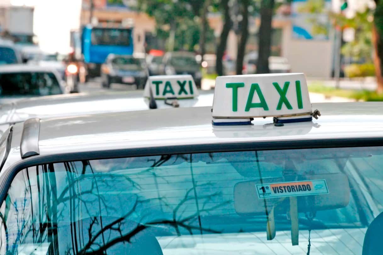 Auxílio taxistas: 2,3 mil profissionais devem receber auxílio, em Goiás