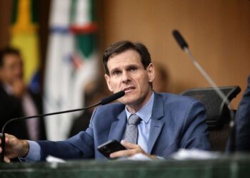 Lissauer Vieira desiste de candidatura ao Senado: "Não é o momento ideal para avançar"