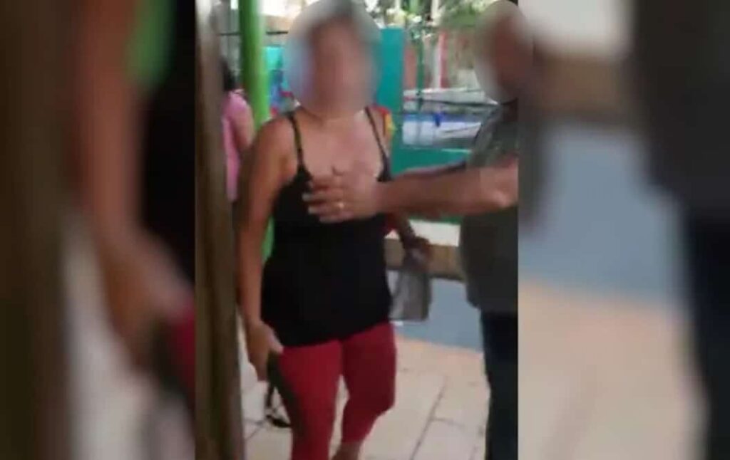 Mãe de aluno é suspeita de agredir diretora de creche com chineladas, em Goiânia