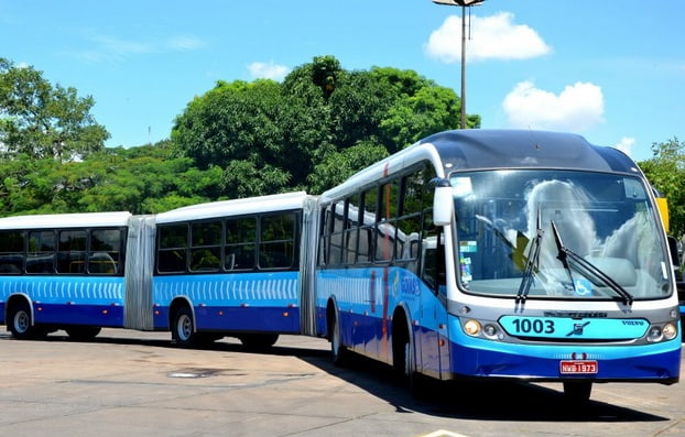 Morre passageira que caiu de ônibus do Eixo Anhanguera, em Goiânia