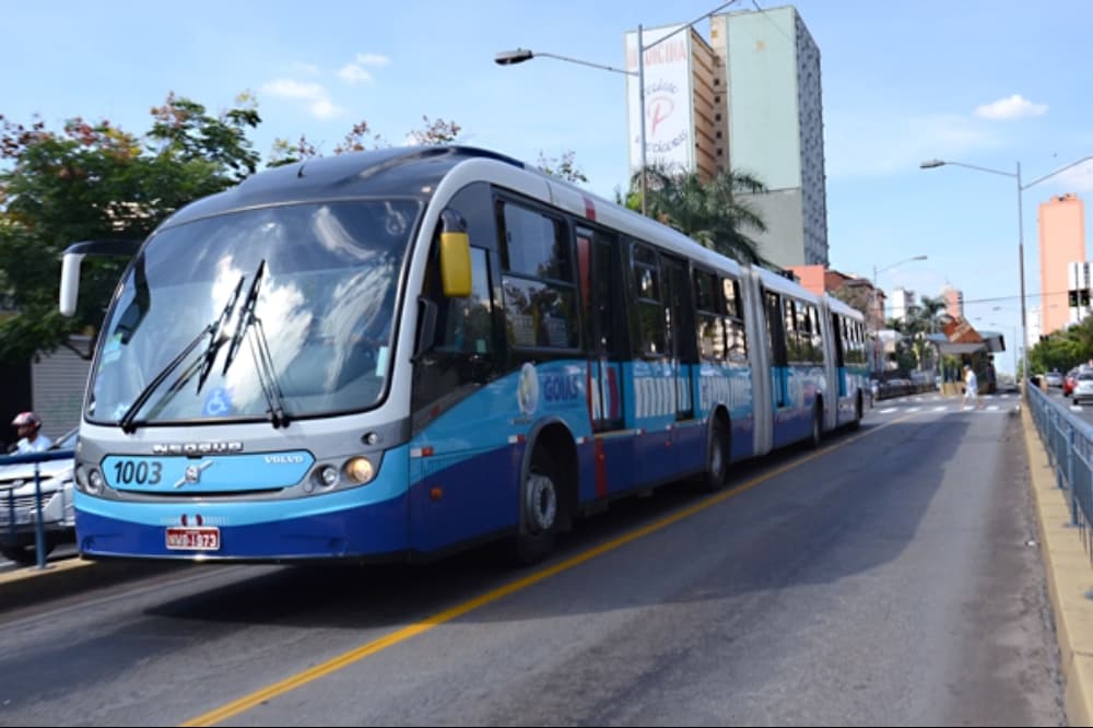 MPGO pede suspensão dos ônibus do Eixo Anhanguera com mais de 5 anos de operação