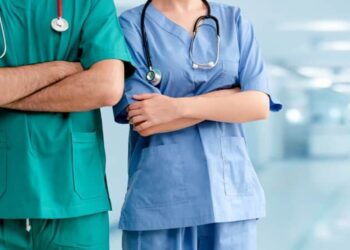 Maioria do STF mantém suspensão do piso salarial de enfermagem