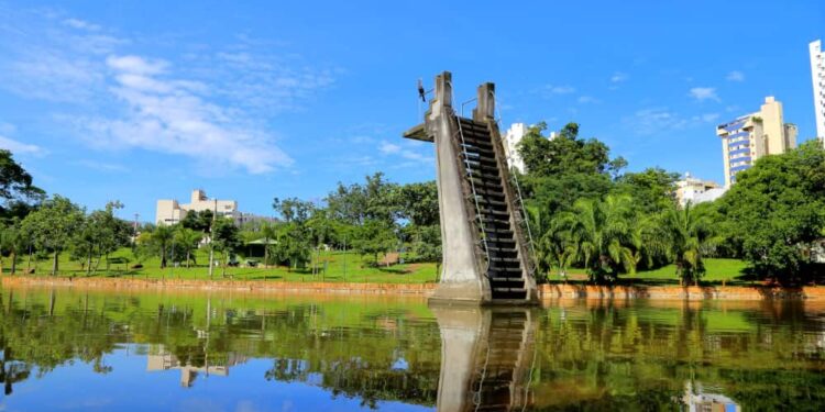 Tempo em Goiás: Cimehgo mantém alerta de baixa umidade do ar com índices de 10%