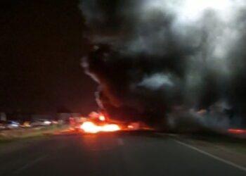 Após eleições, manifestantes bloqueiam diversas rodovias em Goiás