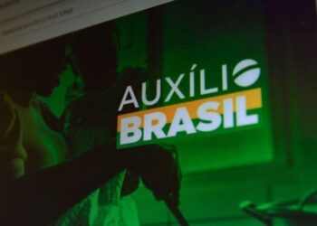 Auxílio Brasil: beneficiários têm até sexta-feira (14) para atualizar dados