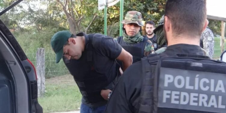 Polícia cumpre mandados em Goiás contra suspeito de falsificar atestado de óbito