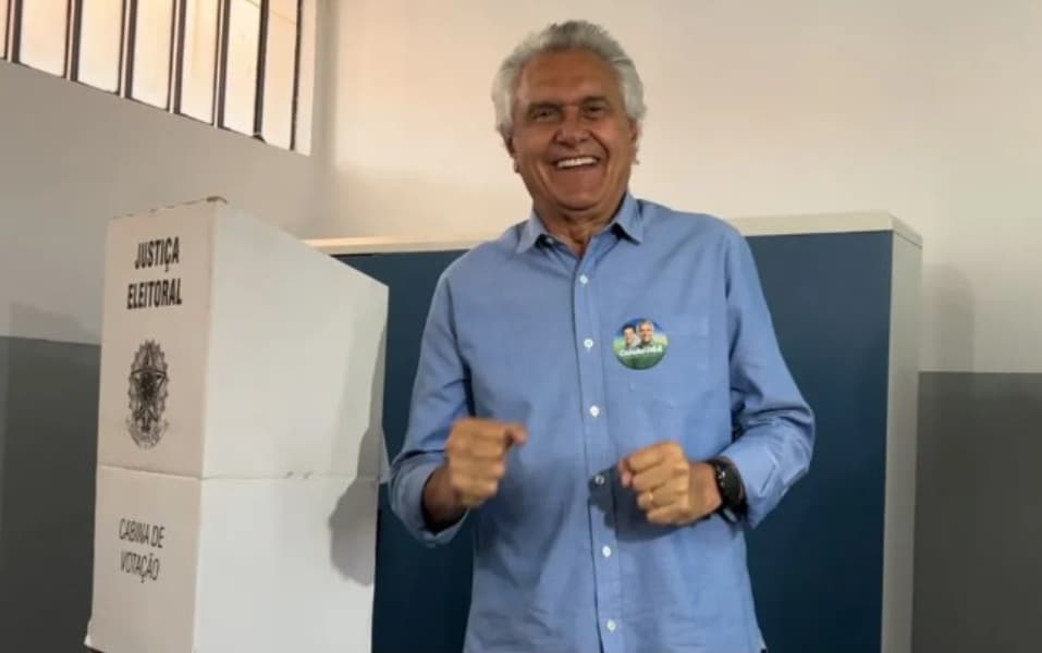 Ronaldo Caiado é reeleito governador de Goiás em 1º turno